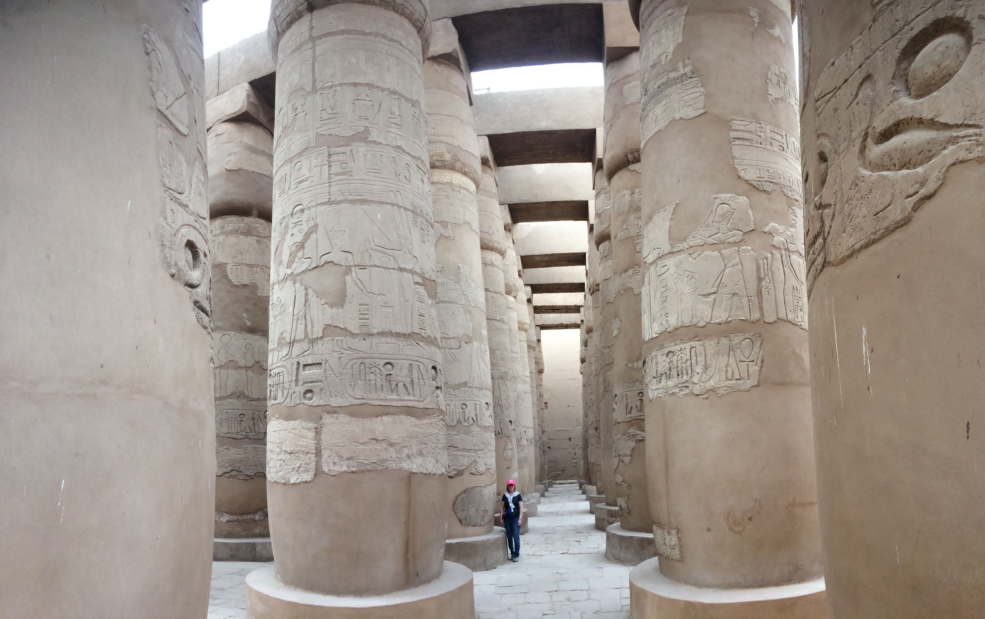 karnak-columns